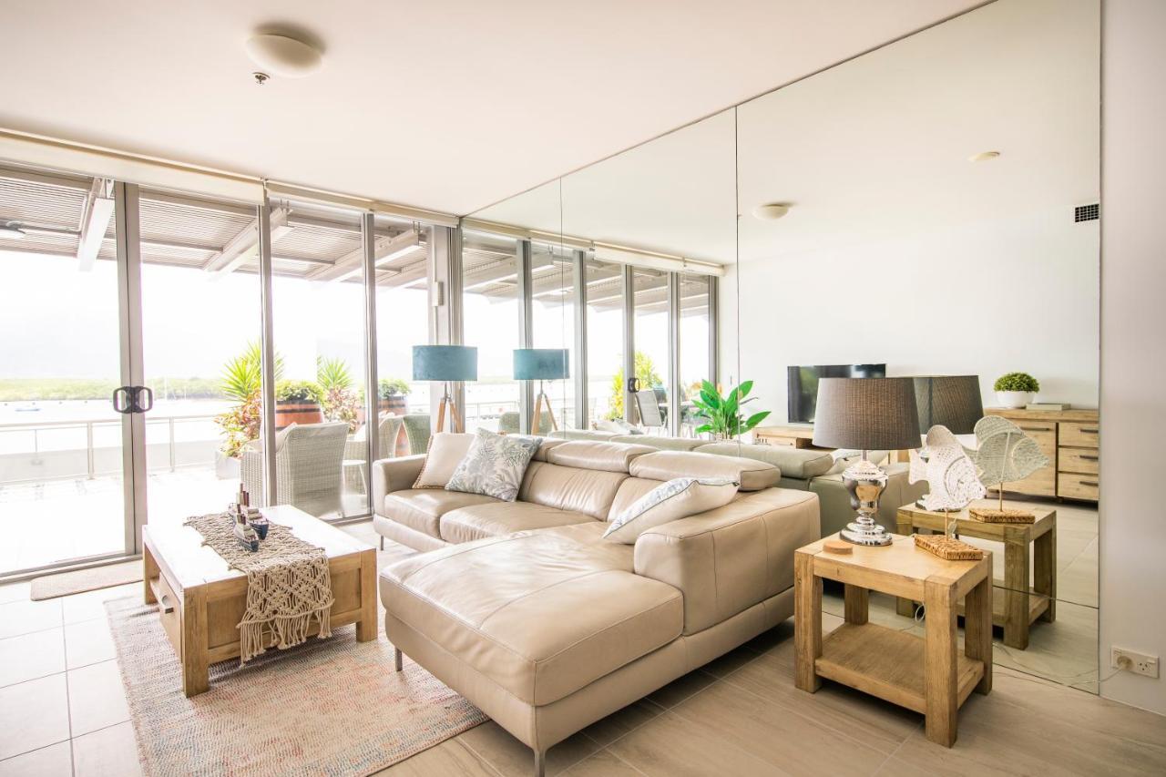 Cairns Waterfront Luxury At Harbourlights Apartment Exterior photo