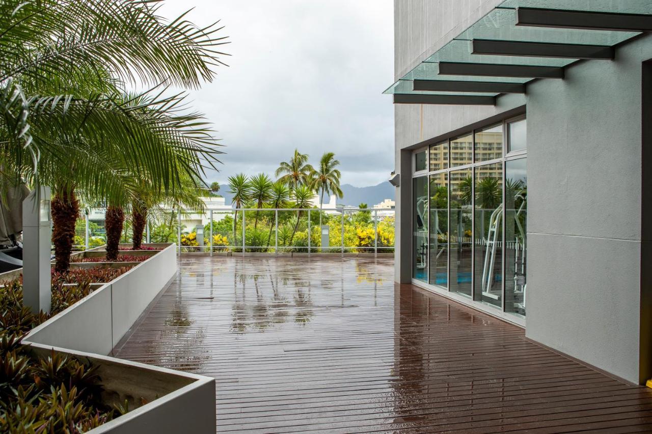 Cairns Waterfront Luxury At Harbourlights Apartment Exterior photo