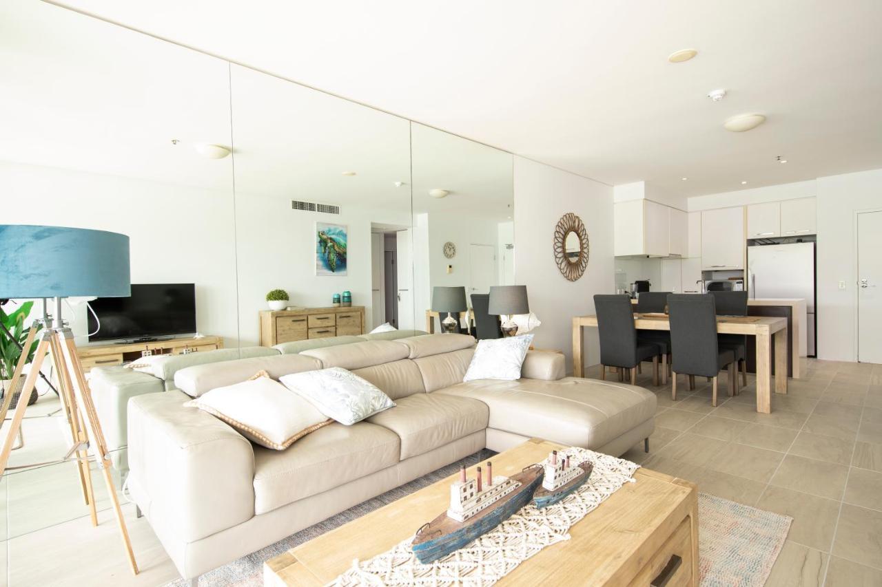 Cairns Waterfront Luxury At Harbourlights Apartment Exterior photo
