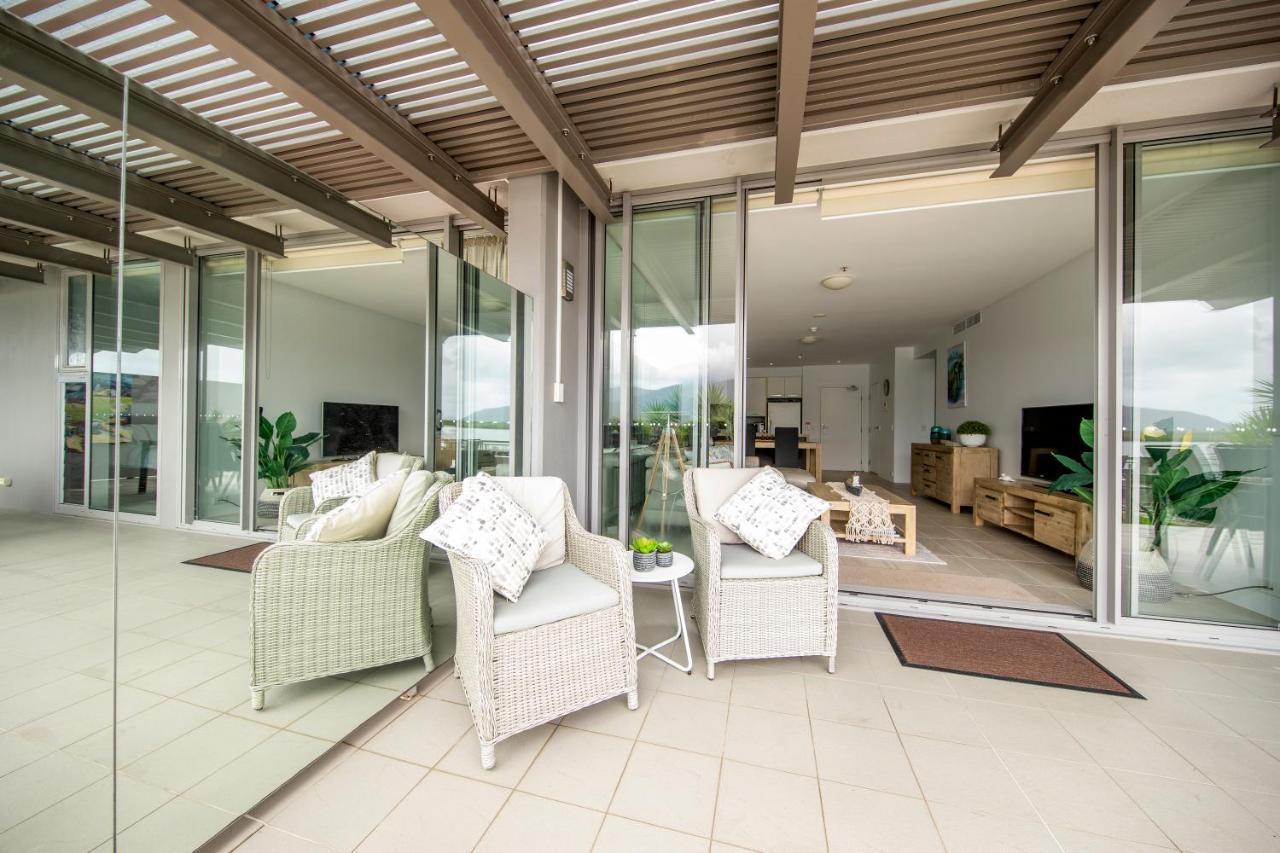 Cairns Waterfront Luxury At Harbourlights Apartment Exterior photo
