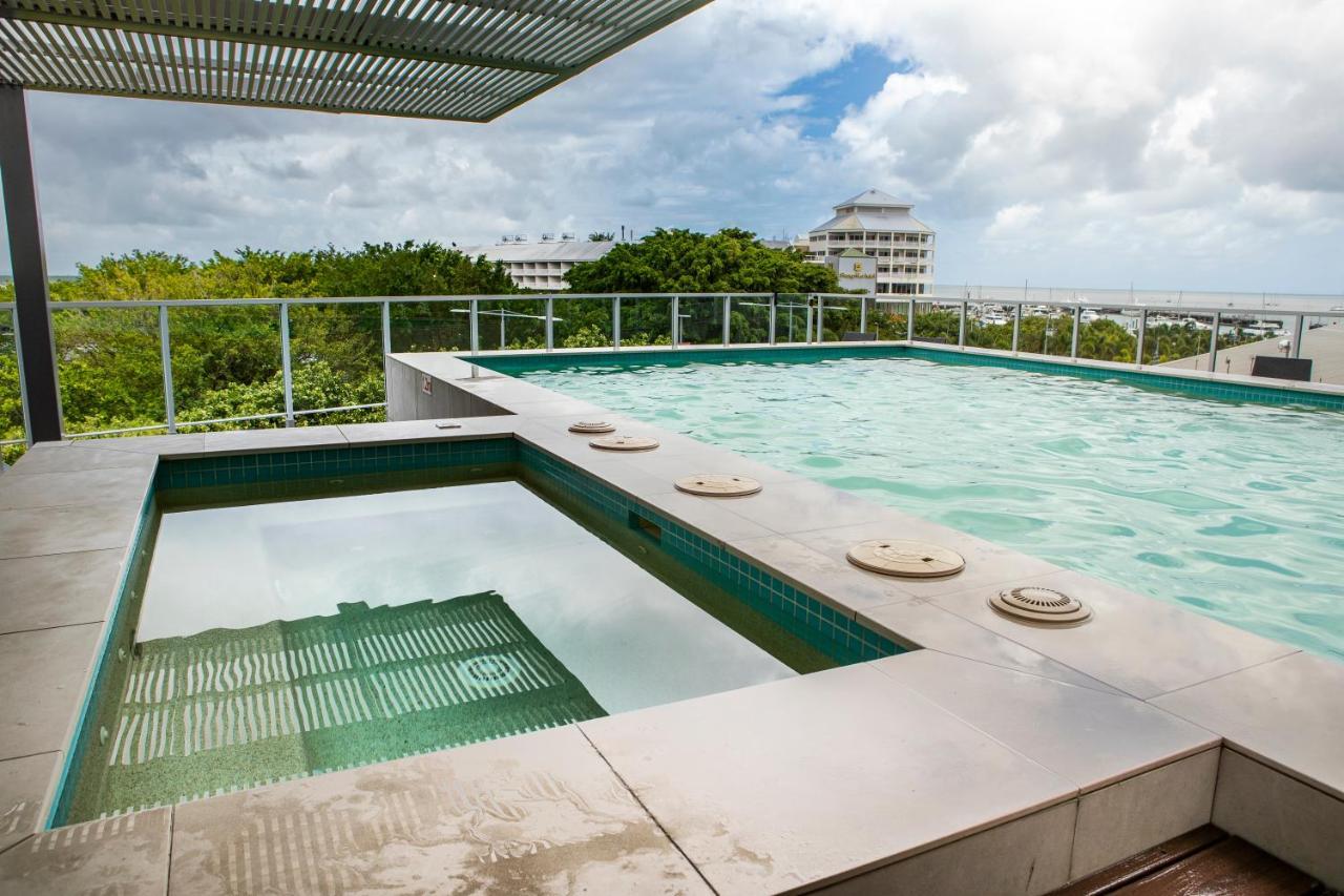 Cairns Waterfront Luxury At Harbourlights Apartment Exterior photo